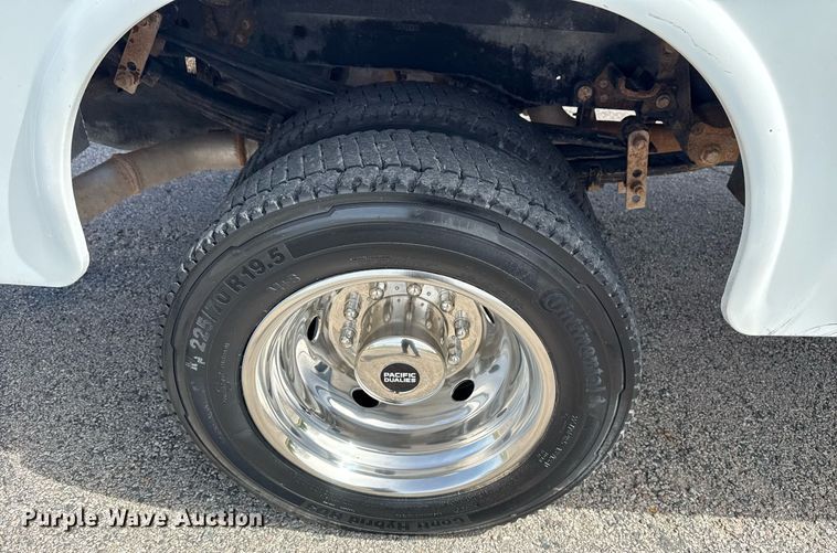 image for item DM5700 2019 Ford F450 Super Duty  Crew Cab utility / service truck