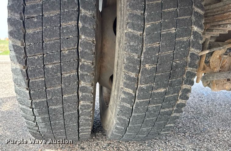 image for item DM5700 2019 Ford F450 Super Duty  Crew Cab utility / service truck