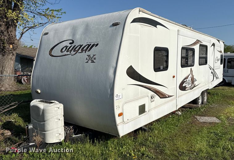 image for item DM5701 2011 Keystone Cougar camper