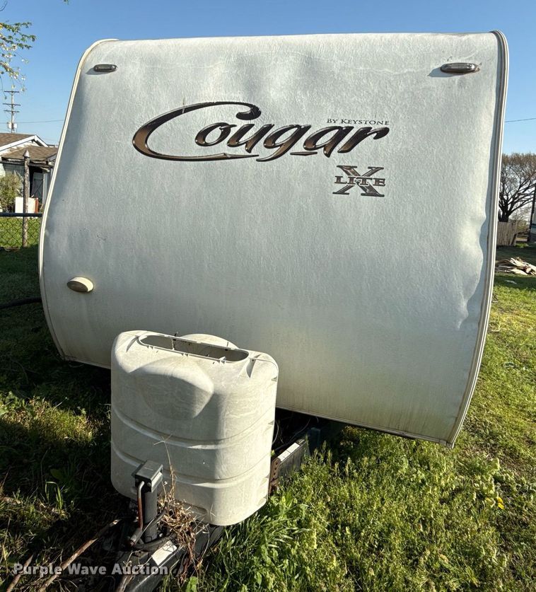 image for item DM5701 2011 Keystone Cougar camper