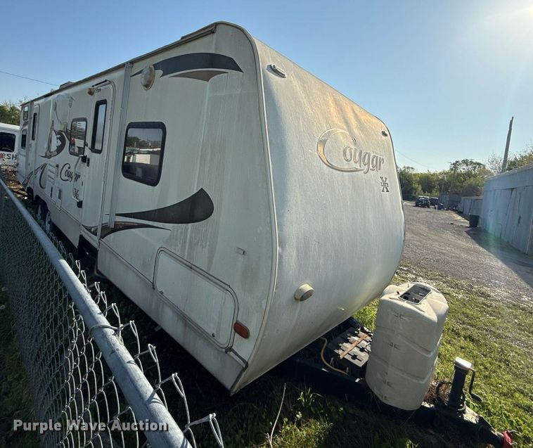 image for item DM5701 2011 Keystone Cougar camper