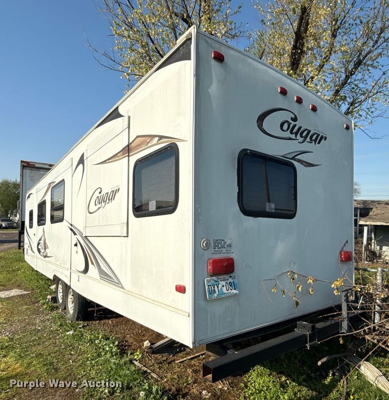 image for item DM5701 2011 Keystone Cougar camper