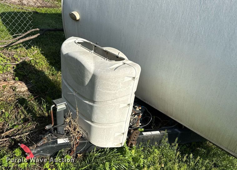 image for item DM5701 2011 Keystone Cougar camper