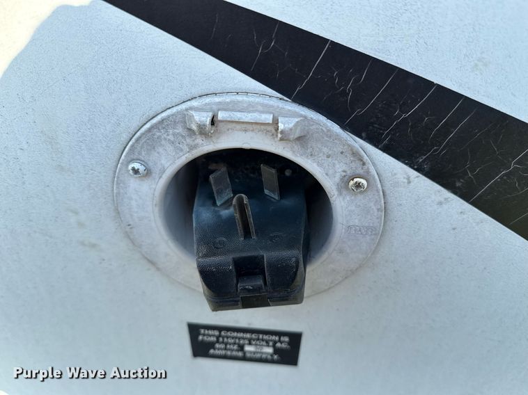 image for item DM5701 2011 Keystone Cougar camper