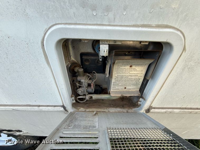 image for item DM5701 2011 Keystone Cougar camper