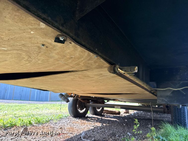 image for item DM5701 2011 Keystone Cougar camper