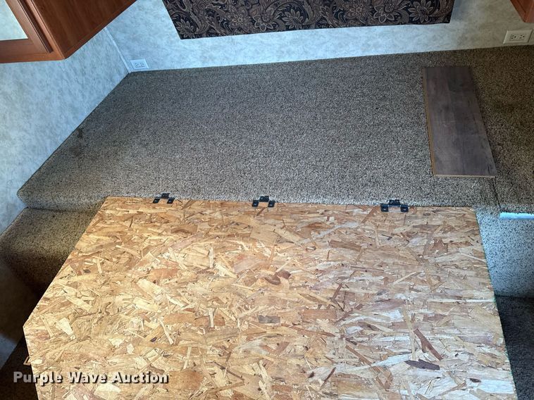 image for item DM5701 2011 Keystone Cougar camper