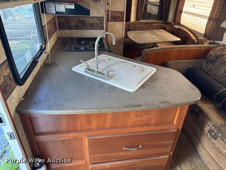 image for item DM5701 2011 Keystone Cougar camper