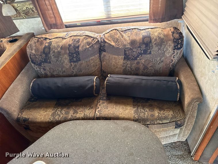 image for item DM5701 2011 Keystone Cougar camper