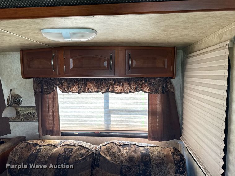 image for item DM5701 2011 Keystone Cougar camper