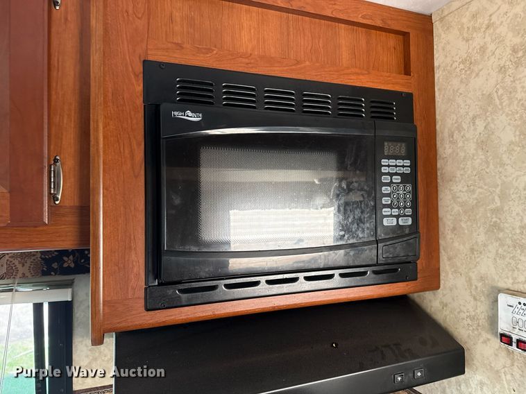 image for item DM5701 2011 Keystone Cougar camper