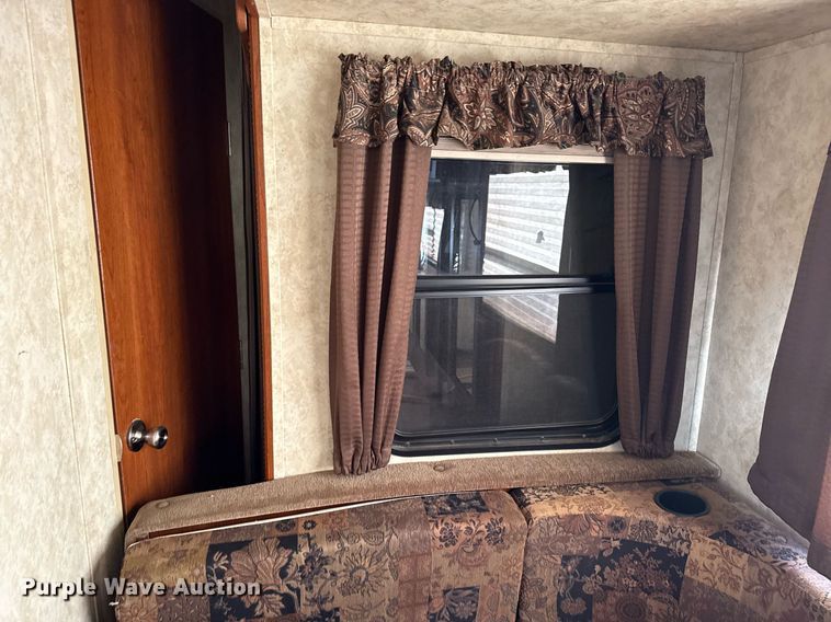 image for item DM5701 2011 Keystone Cougar camper