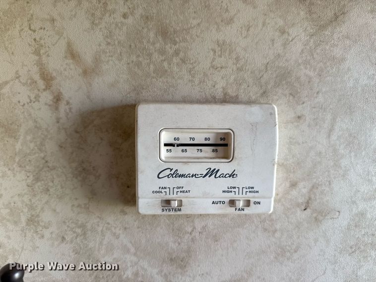 image for item DM5701 2011 Keystone Cougar camper