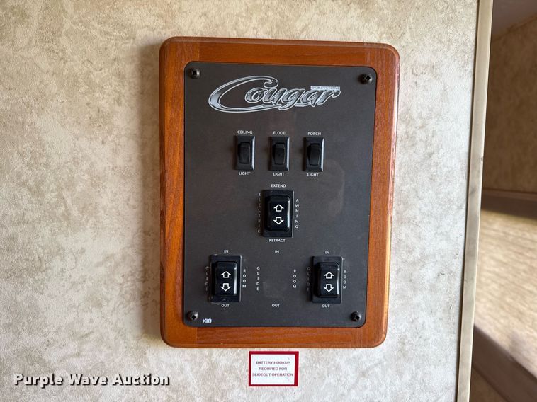 image for item DM5701 2011 Keystone Cougar camper