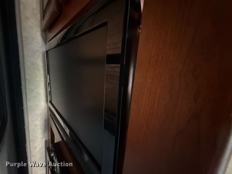 image for item DM5701 2011 Keystone Cougar camper