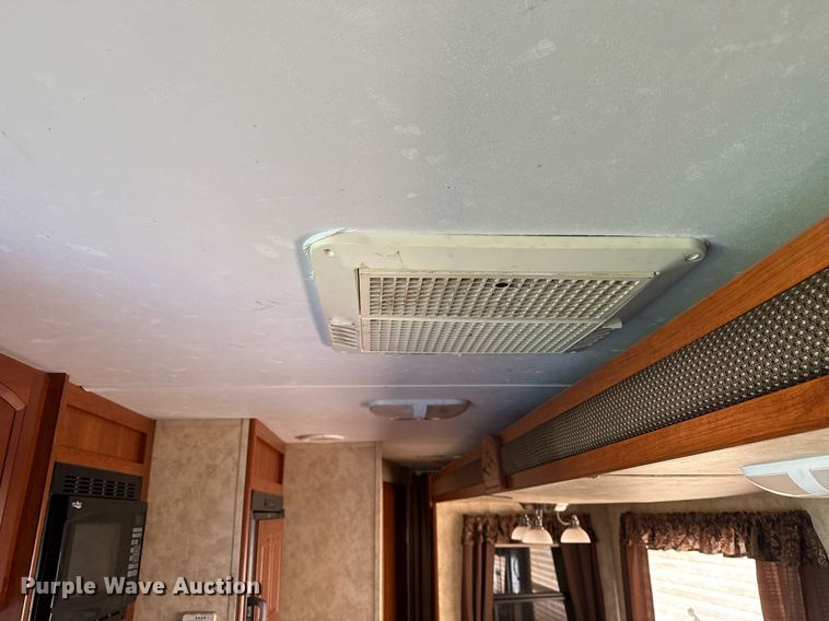 image for item DM5701 2011 Keystone Cougar camper