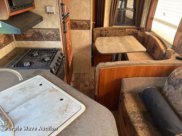 image for item DM5701 2011 Keystone Cougar camper