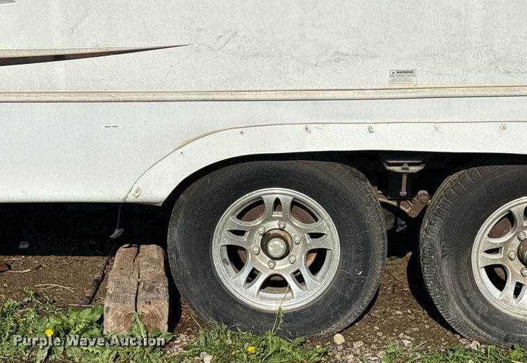 image for item DM5701 2011 Keystone Cougar camper