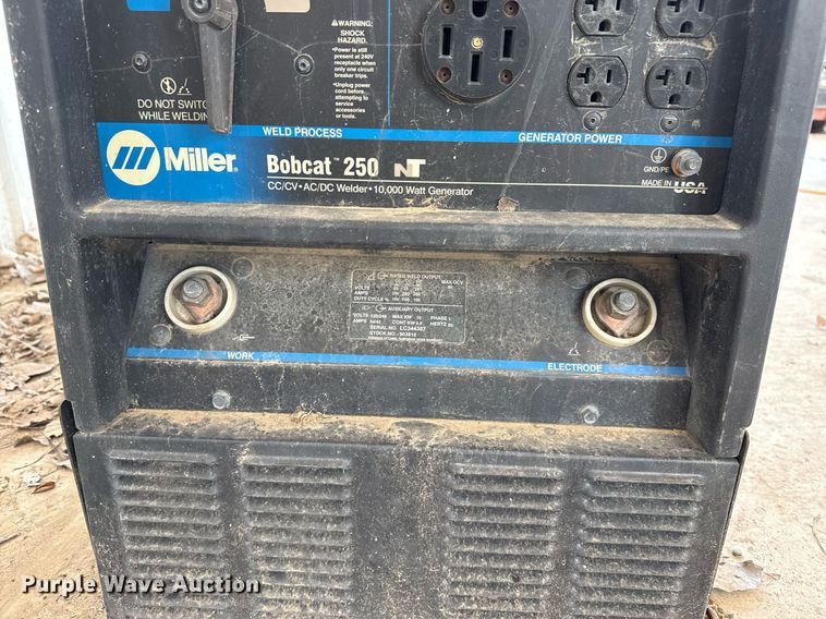 image for item DM5707 Miller Bobcat 250 NT welder/generator