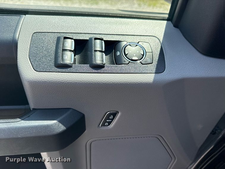 image for item DM5710 2020 Ford F150 SuperCrew pickup truck