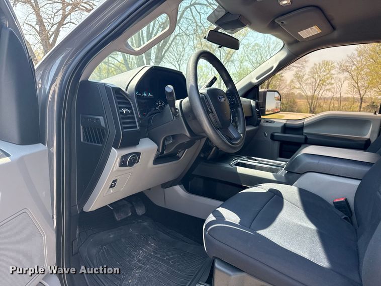 image for item DM5710 2020 Ford F150 SuperCrew pickup truck