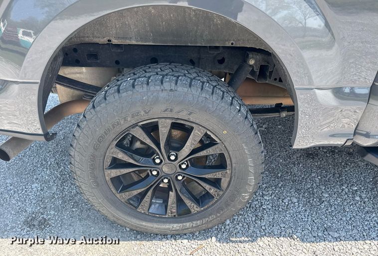 image for item DM5710 2020 Ford F150 SuperCrew pickup truck