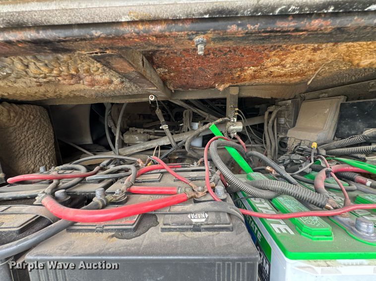 image for item DO0743 1999 Tiffin Motor Homes Allegro Bus RV