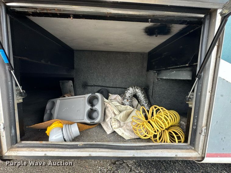 image for item DO0743 1999 Tiffin Motor Homes Allegro Bus RV