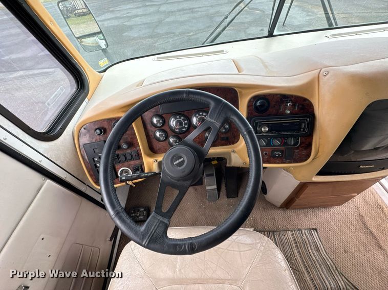 image for item DO0743 1999 Tiffin Motor Homes Allegro Bus RV