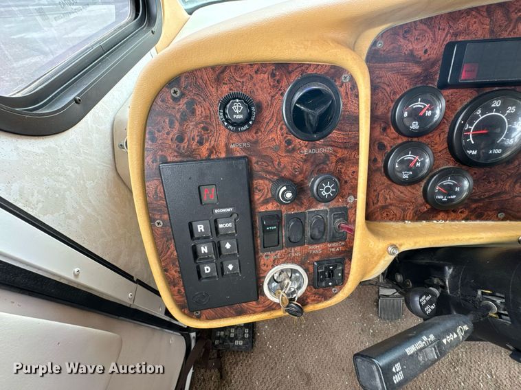 image for item DO0743 1999 Tiffin Motor Homes Allegro Bus RV