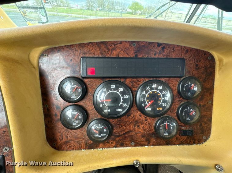 image for item DO0743 1999 Tiffin Motor Homes Allegro Bus RV