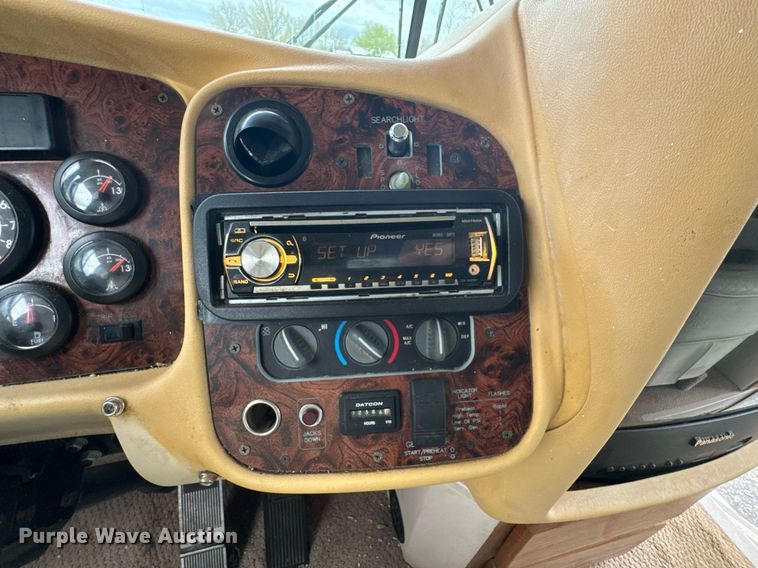 image for item DO0743 1999 Tiffin Motor Homes Allegro Bus RV