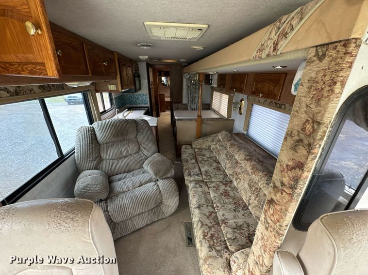 image for item DO0743 1999 Tiffin Motor Homes Allegro Bus RV