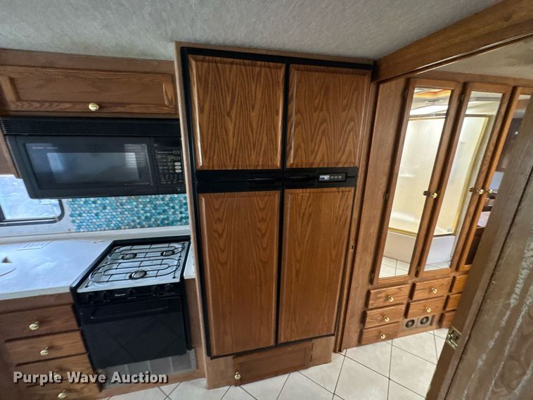 image for item DO0743 1999 Tiffin Motor Homes Allegro Bus RV