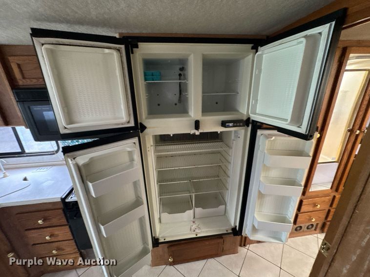 image for item DO0743 1999 Tiffin Motor Homes Allegro Bus RV