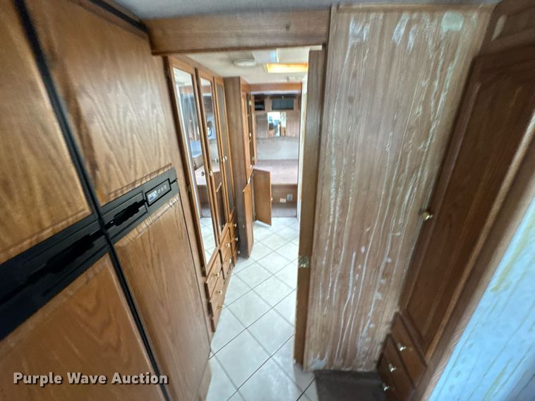 image for item DO0743 1999 Tiffin Motor Homes Allegro Bus RV