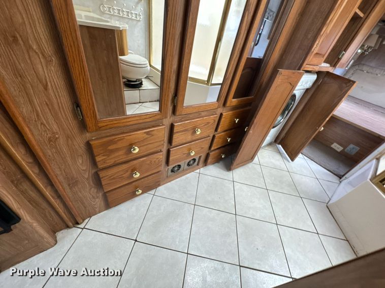 image for item DO0743 1999 Tiffin Motor Homes Allegro Bus RV