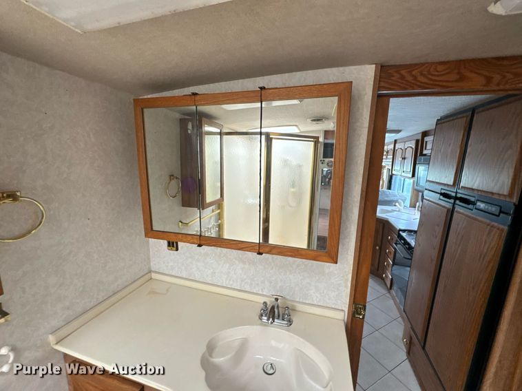 image for item DO0743 1999 Tiffin Motor Homes Allegro Bus RV