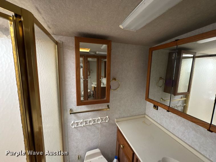 image for item DO0743 1999 Tiffin Motor Homes Allegro Bus RV