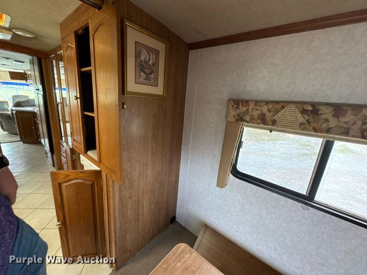 image for item DO0743 1999 Tiffin Motor Homes Allegro Bus RV