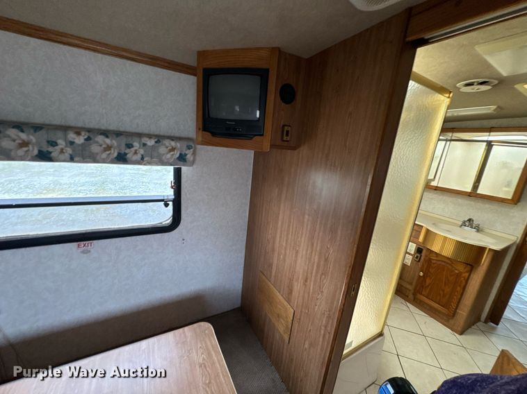 image for item DO0743 1999 Tiffin Motor Homes Allegro Bus RV