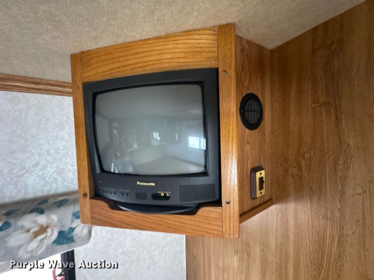 image for item DO0743 1999 Tiffin Motor Homes Allegro Bus RV