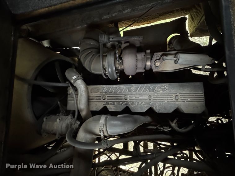 image for item DO0743 1999 Tiffin Motor Homes Allegro Bus RV