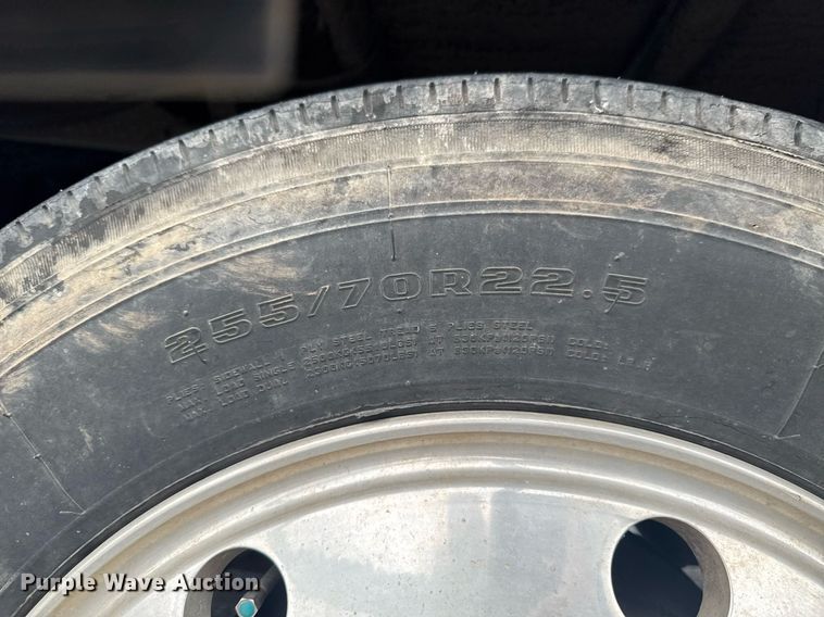 image for item DO0743 1999 Tiffin Motor Homes Allegro Bus RV