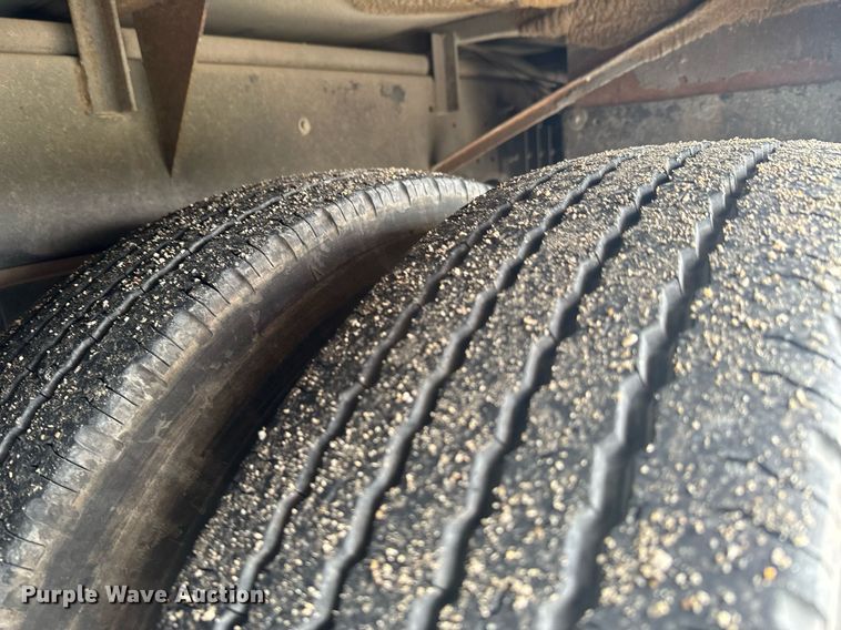 image for item DO0743 1999 Tiffin Motor Homes Allegro Bus RV