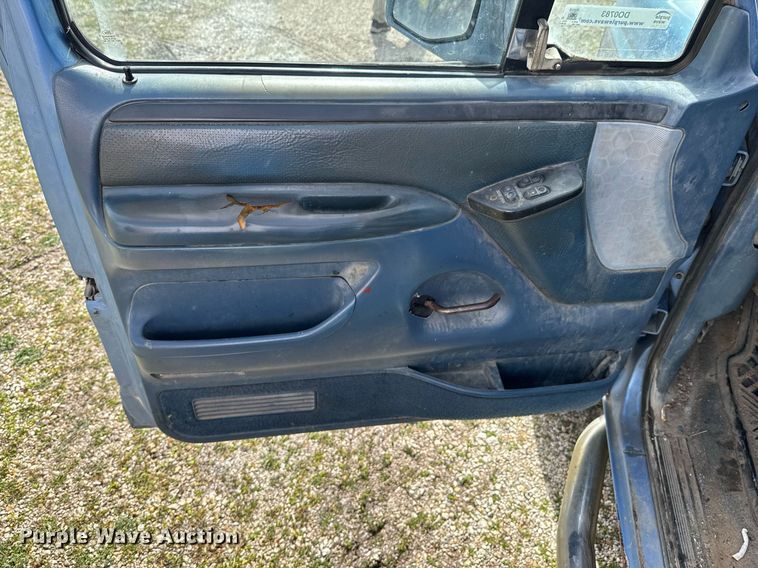 image for item DO0783 1997 Ford F250 SuperCab pickup truck