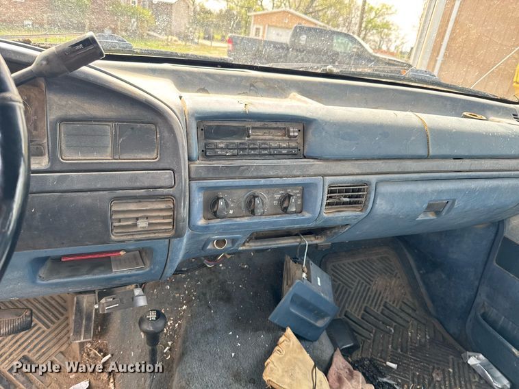 image for item DO0783 1997 Ford F250 SuperCab pickup truck