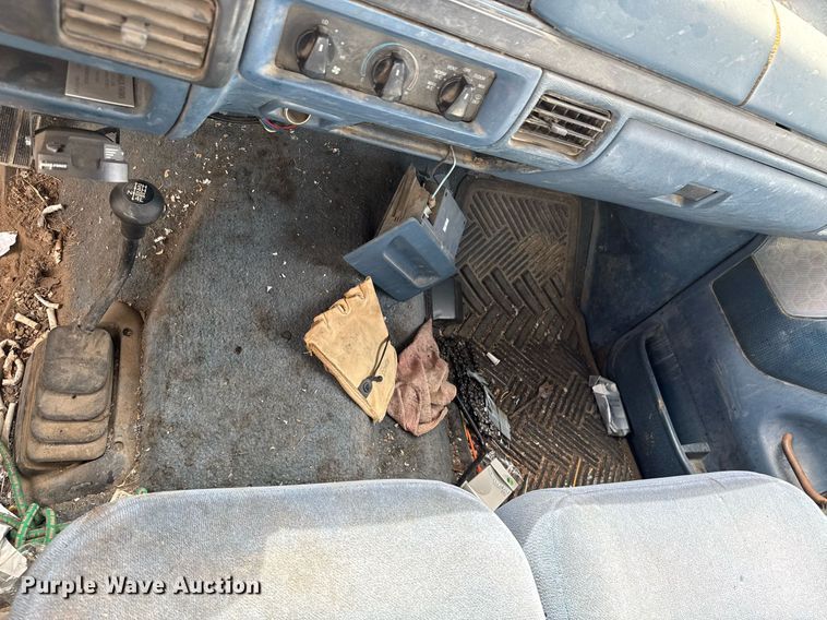 image for item DO0783 1997 Ford F250 SuperCab pickup truck