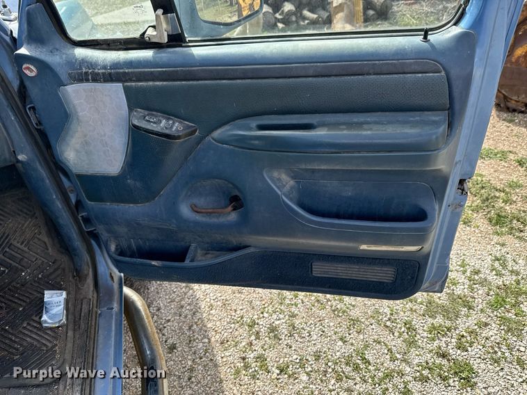 image for item DO0783 1997 Ford F250 SuperCab pickup truck