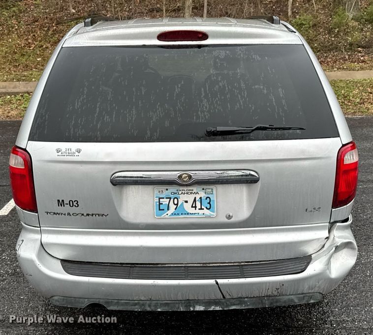 image for item DO0787 2005 Chrysler Town & Country LX van